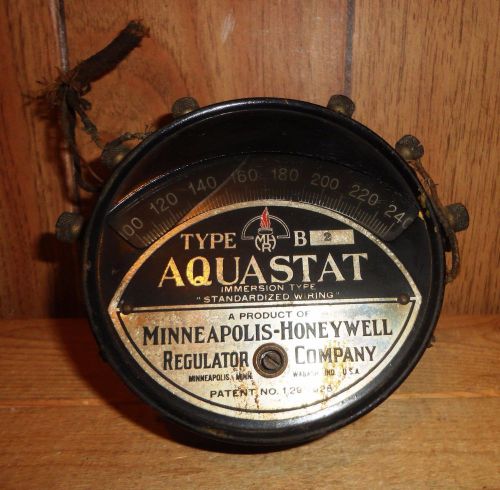 Antique Aquastat Minneapolis-Honeywell Regulator Company Gauge