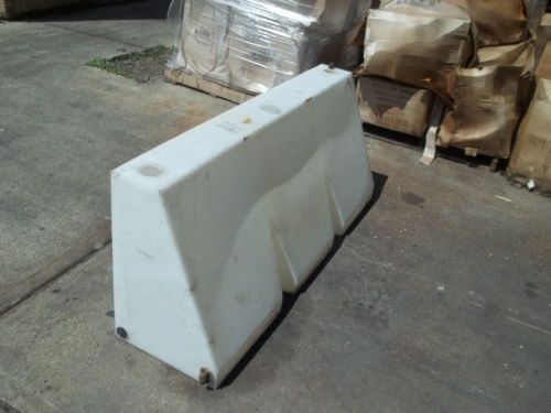 Used plastic snow plow salt truck wetting agent tailgate plastic water tank for sale