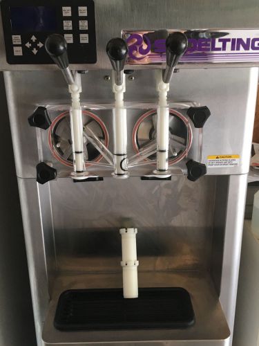 Stoelting - f-231 ice cream/yogurt soft serve machine - air cooled single phase for sale