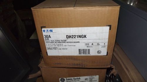 CUTLER HAMMER DH22NGK 2 POLE 30 AMP 250V HEAVY DITY FUSED DISCONNECT