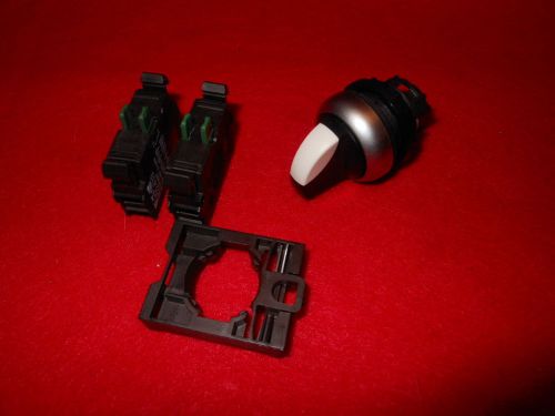 Eaton m22-wrk3 &amp; m22-k10 non-illuminated selector switch, knob type operator, 3- for sale