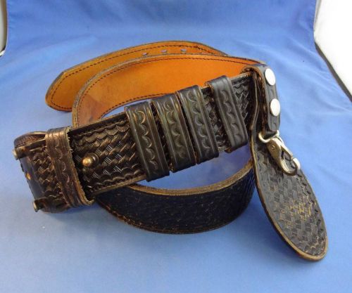 Police dutyman 1021u genuine full grain leather sz 42 belt m-e for sale