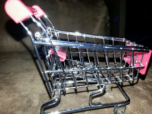 Small shopping cart toy/office decoration