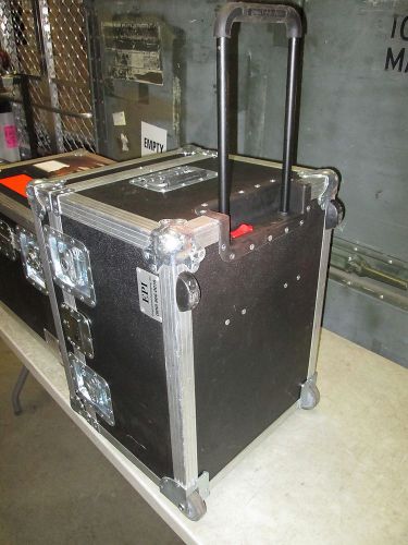 Epi hinged lid 23x18x18 wheels and pull out trolly handle band music road case a for sale
