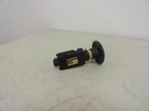 83120 Old-Stock, Tipper Tie 210080 Pushbutton Valve, 150 PSIG Max, 3-Way