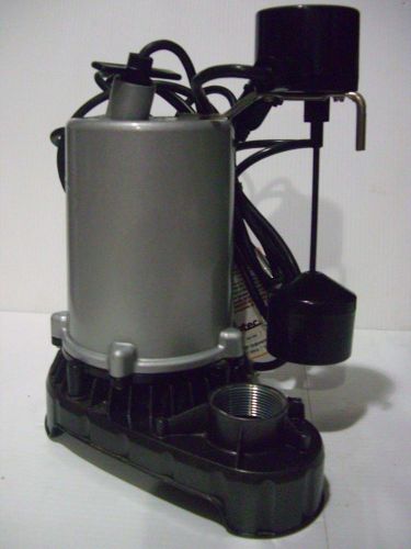 Flotec 3/4 HP Submersible Sump Pump FPZT7450 DAMAGED AS-IS Float