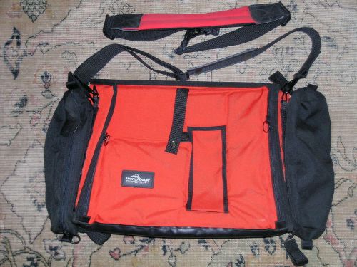 Iron Duck Padded EMS Medical Emergency Bag EMT 33060 First Aid Responder Kit