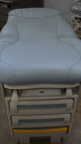 Midmark 604 Manual Exam Table With Ultra Premium Sky Blue Upholstered Top