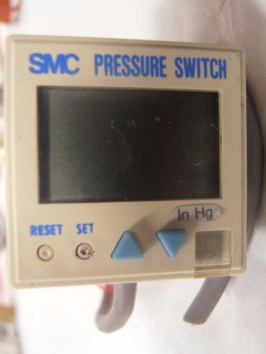 Lot of 7 SMC Pressure Switch ZSE4-01-25 12~24 VDC Max Pressure -101kPa -760mmHg