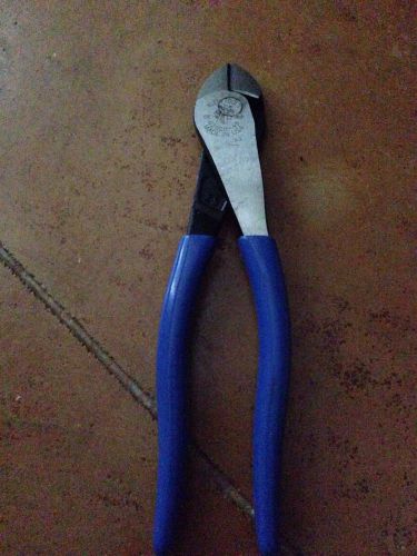 Klein Tools Diagonal Cutting Pliers High Leverage Angled Head- D2000-48
