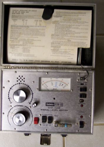 SADELCO 719-D VHF-UHF SIGNAL LEVEL METER TEST TOOL RARE
