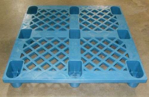 NEW 9 feet plastic pallet -JD41111R03 (Local Pick Up or Paid  for delivery)