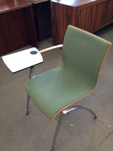 *** STUDENT CHAIR/DESK COMBO by DAVIS FURNITURE *** Local Pickup Only ***