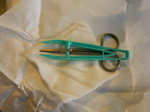 Suture Removal Tray with Plastic Forceps and Scissors Part No. 4650