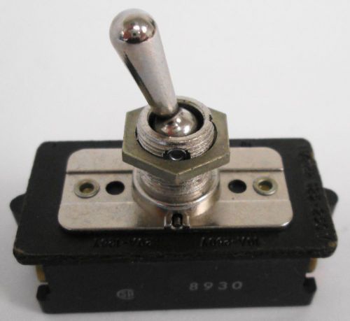 Cutler Hammer 1 1/2Hp 125-250V 10A 250V/20A 125V 2 Position Toggle Switch