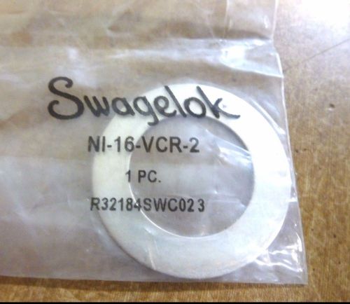 Swagelok VCR Face Seal Fitting, 1 in. Silver-Plated Gasket  NI-16-VCR-2