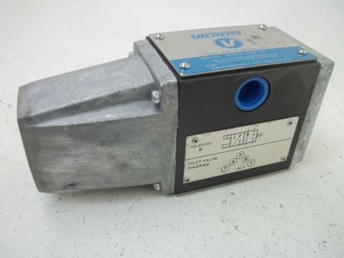 VICKERS 297240-DG4S2-012A-50 DIRECTIONAL VALVE *NEW OUT OF A BOX*