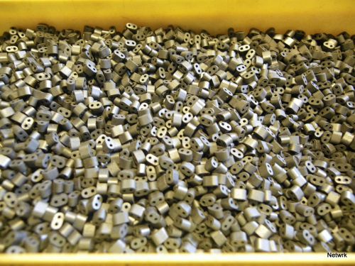 1000 pcs Ferrite Core Beads Multi Aperture Two holes M600HH TP 3.5x2x2.4mm NEW