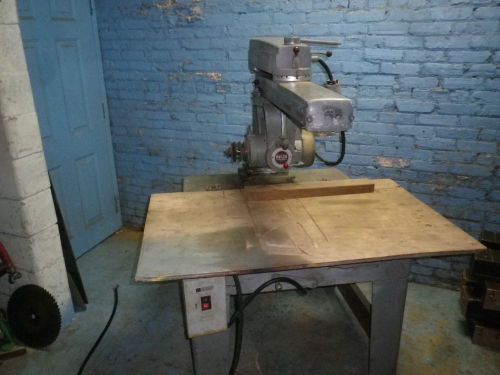 14 in Delta Milwaukee 33-400 radial arm saw 24in rip woodworking RAS saw