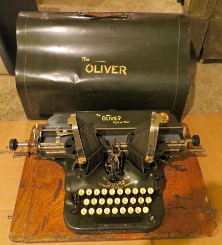 Amazing oliver 5 typewriter! with case!!! for sale