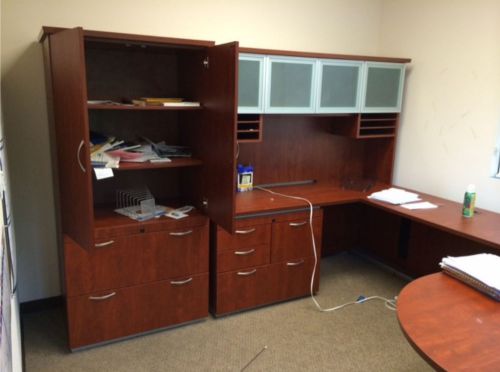 Executive Office Desk with Return and Shelved Butler