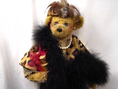 VINTAGE TEDDY BEAR STORE DISPLAY &#034;MISS ABIGAIL MARIE&#034;  29&#034; TALL  UNIQUE #1601