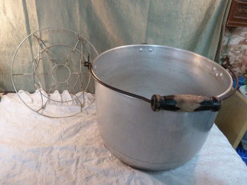 Vintage 20 Quart Aluminum Stock Stew Pot Canning Wood Handle w/ Wire Stand