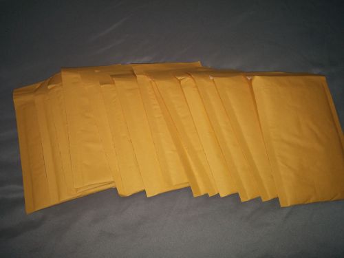 Lot of 100 Bubble padded Envelopes