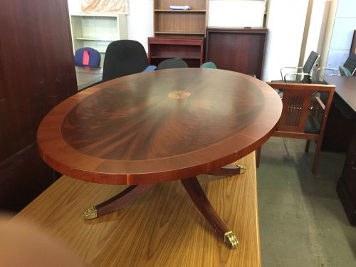 OVAL SHAPE COFFEE TABLE by HEKMAN FURNITURE Co in CHERRY COLOR WOOD