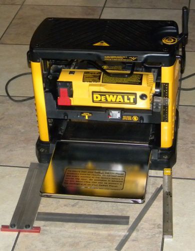 Dewalt Portable Thickness Planer DW733 Type 1.  Blades  Rulers &amp; Stand