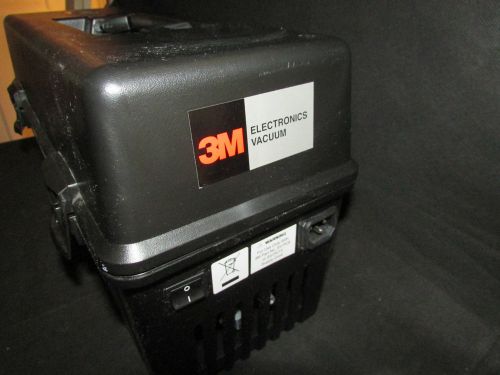 3M Model 497 Electronics Service Vacuum Cleaner