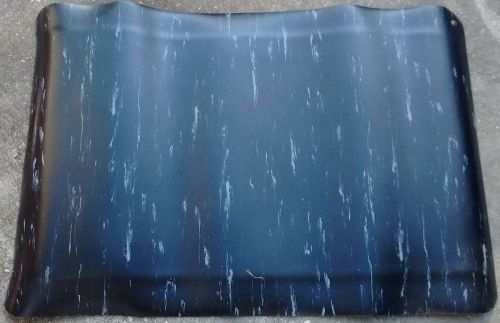 Wearwell PVC 420 SpongeCote Tile-Top Anti-Microbial Mat, Safety Beveled Edges