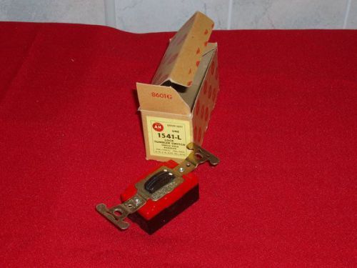 Vintage ~ Arrow-Hart Lock Tumbler Switch Single Pole Bakelite # 1541-L ~ Antique
