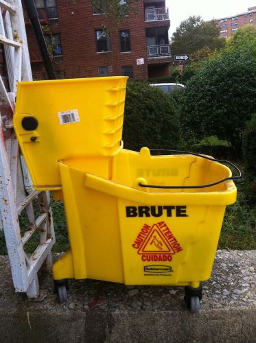 Yellow rubbermaid commercial mop bucket &amp; wringer  we will not ship pick up only for sale