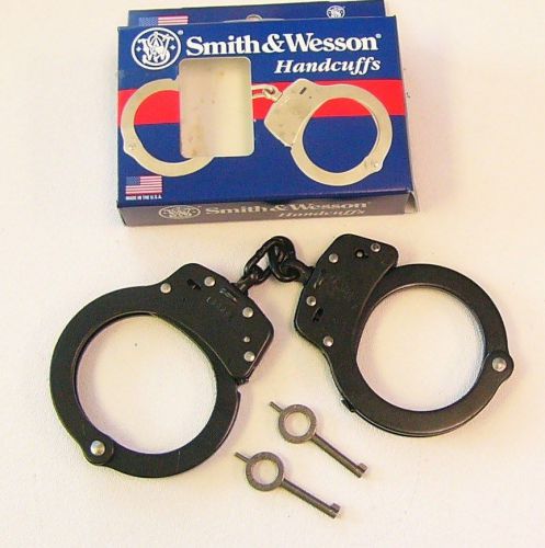 Smith &amp; wesson gun blue finish handcuffs model 100-1 nib for sale