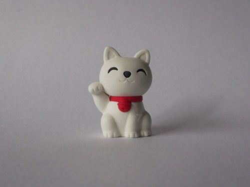 Iwako Cute Kawaii Japanese Fortune Wealth Cat White Gold Eraser Made in Japan