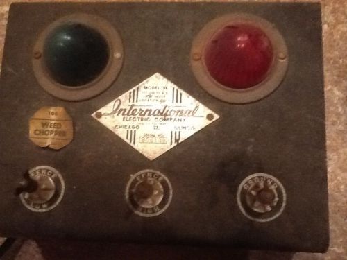 International Antique Electric Fence Box with Glass Prime Light Reflectors