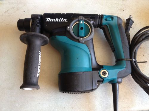 Makita HR2811F 1-1/8-in SDS-plus Rotary Hammer Great Condition