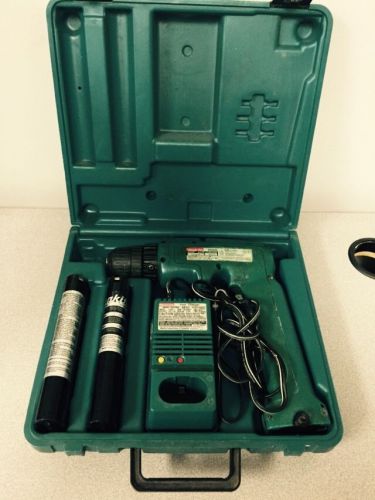 Mikita 6095D Cordless Drill w/ Hard Carry Case, Charger &amp; 2 Batteries