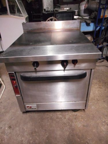 SOUTHBEND CONVECTION OVEN WITH GAS GRIDDLE ON TOP
