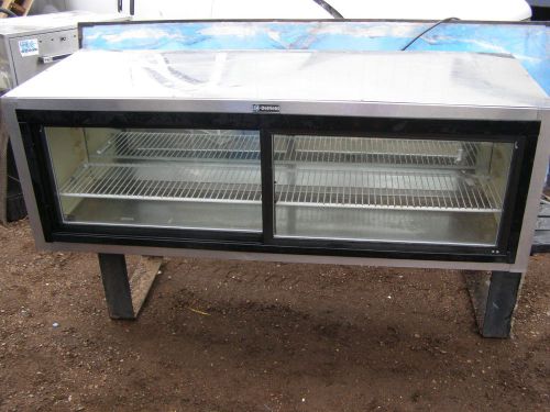 Delfield lighted refrigerated pie case 5ft. model 9060 for sale
