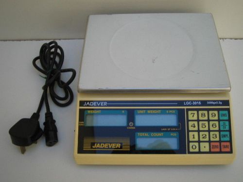 Jadever LGC-3015 ( 3000g X 0.2g ) Electronic Weighing Scales ( with problems )