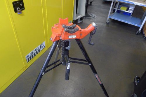 Portable chain vise by ridgid1/8 to 2-1/2&#034; pipe capacity, 11-1/2&#034; overall height for sale
