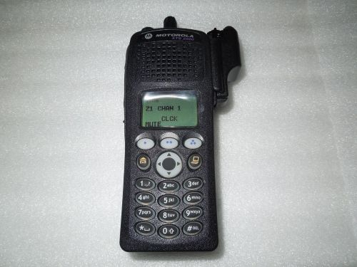 Motorola astro xts 2500 digital uhf radio h46qdh9pw7bn 380-470 mhz for sale