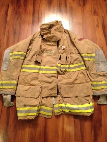 Firefighter Turnout / Bunker Gear Coat Globe G-Extreme Size 46-C X 35-L 2005&#039;