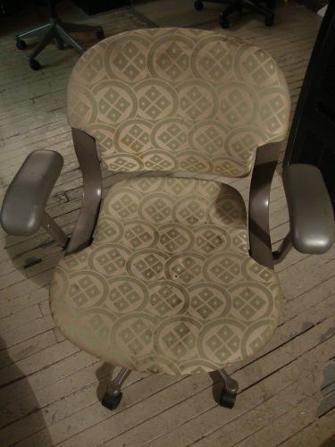 Meeting Room Office Chair with Armrests (Gray Green)