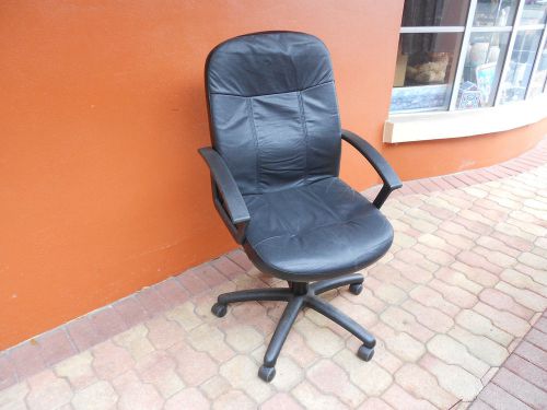 office chair. black.  PICK UP ONLY. S. TAMPA. 33629