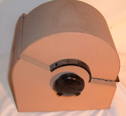 VINTAGE TAN ROLODEX MODEL 2254 NEEDS A LIGHT CLEANING NO KEY HAS USED FILES