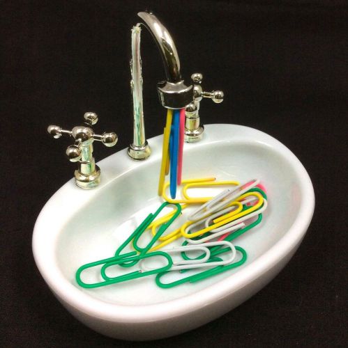 NEW IN BOX MAGNETIC PAPER CLIP HOLDER SINK / FAUCET UNIQUE PLUMBER GIFT IDEA