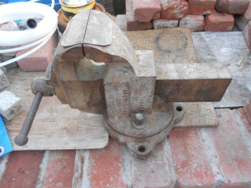 Charles Parker 4.5&#034; wide heavy-duty swiveling bench vise. Excellent condition.
